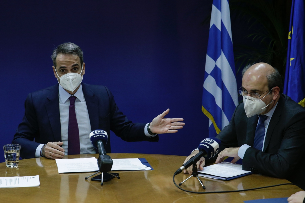 Kostis Hatzidakis; Kyriakos Mitsotakis; Minister of Labour; politics; prime minister; Εργασιακά; Κυριάκος Μητσοτάκης; Κωστής Χατζηδάκης; Υπουργείο Εργασίας; Υπουργείο Εργασίας και Κοινωνικών; πολιτικός; πρωθυπουργός; συνάντηση; σύσκεψη;