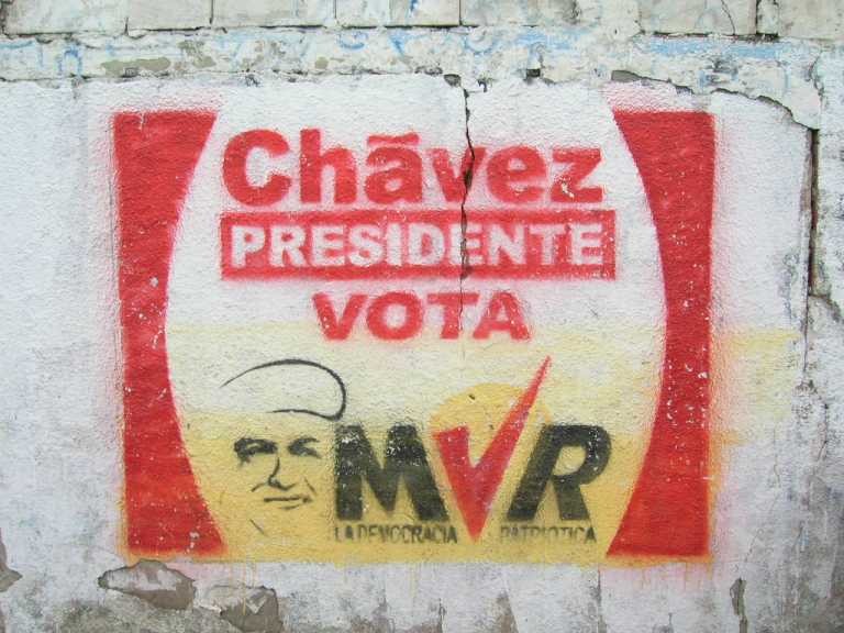 Το κόμμα του Τσάβες κερδίζει 68% των εδρών στο Κοινοβoύλιο