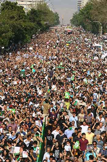 iran-protests-2009-election-revolution.jpg