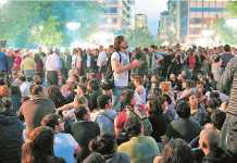 Η επανάσταση στο κατώφλι!