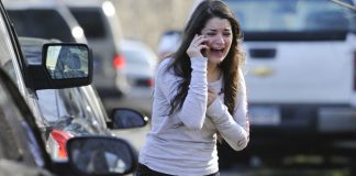 Πού οφείλεται η σφαγή στις Η.Π.Α.; Connecticut-massacre-11