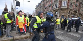 Γαλλία: Η εργατική τάξη θα κρίνει τη μάχη Γαλλία: Η εργατική τάξη θα κρίνει τη μάχη