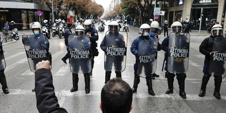 Δημοκρατική αυτοάμυνα ενάντια στην αστυνομική βία – Αγώνας να πέσει η κυβέρνηση της Ν.Δ και να ξεριζωθεί ο κρατικός αυταρχισμός