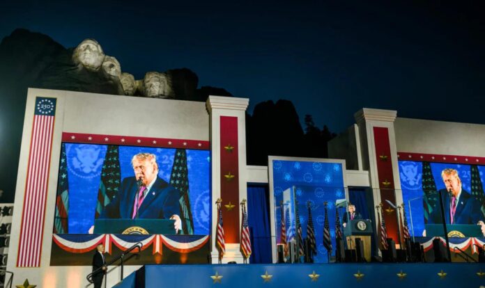 Donald_Trump_at_the_2026_Mount_Rushmore_Fireworks_Celebrations_P20260703DT-1096-1215x723